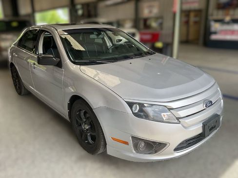 Used 2012 Ford Fusion SE FWD image 2