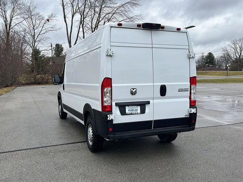 Used 2025 RAM ProMaster 3500 w/ Convenience Group image 3