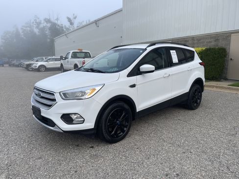 Used 2019 Ford Escape SEL AWD/4WD image 7
