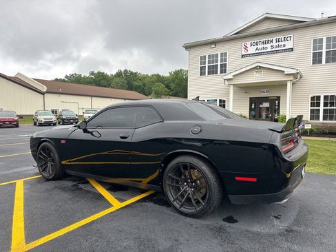 Used 2018 Dodge Challenger T/A RWD image 8