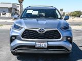 Used 2021 Toyota Highlander XLE image 2