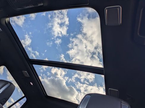 Used 2021 Cadillac Escalade Sport w/ Driver Assist Tech Package image 25