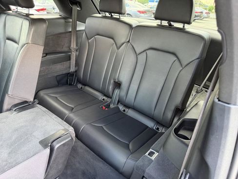 Used 2019 Audi Q7 3.0T Premium w/ Convenience Package AWD/4WD image 13