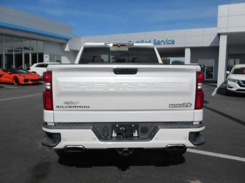Used 2019 Chevrolet Silverado 1500 High Country w/ Technology Package image 5