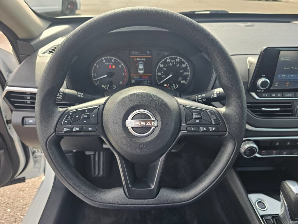 Used 2024 Nissan Altima 2.5 S FWD image 18