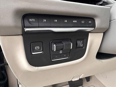 Certified 2025 Cadillac Escalade Sport Platinum w/ LPO, ONYX Package AWD/4WD image 27