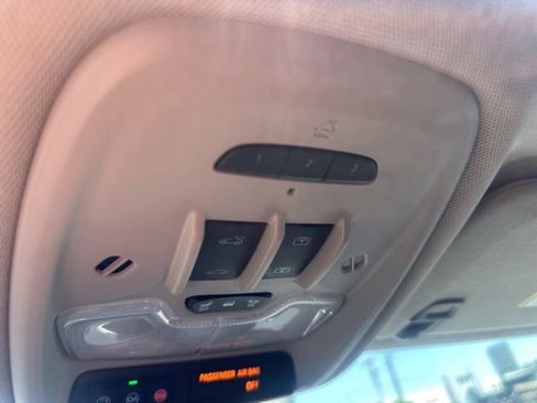 Used 2022 Buick Encore GX Essence w/ Experience Buick Package FWD image 34