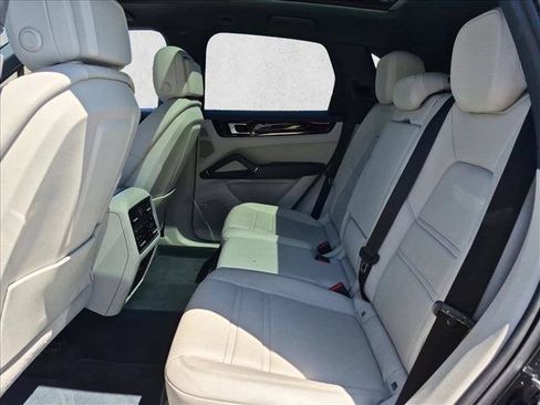 Used 2019 Porsche Cayenne E-Hybrid AWD/4WD image 21
