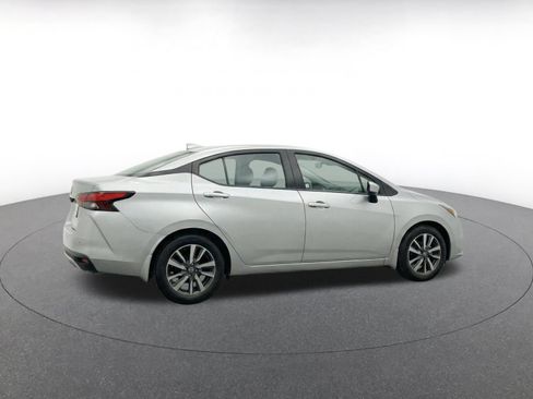 Used 2025 Nissan Versa SV FWD image 9