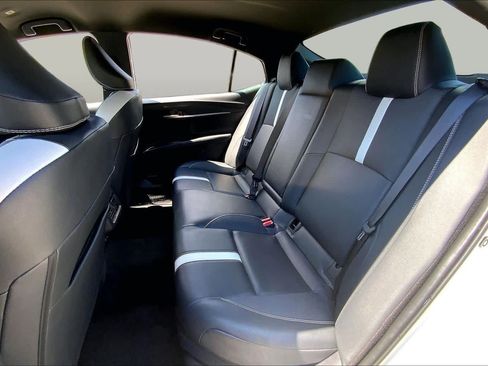 Used 2025 Toyota Camry SE FWD image 20