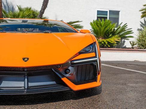 Used 2025 Lamborghini Revuelto image 25