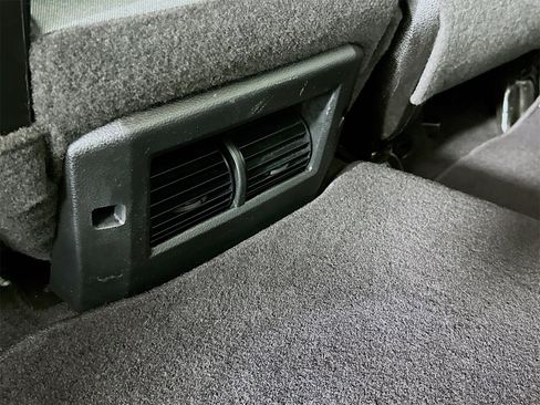 Used 2022 RAM 1500 Classic SLT image 23