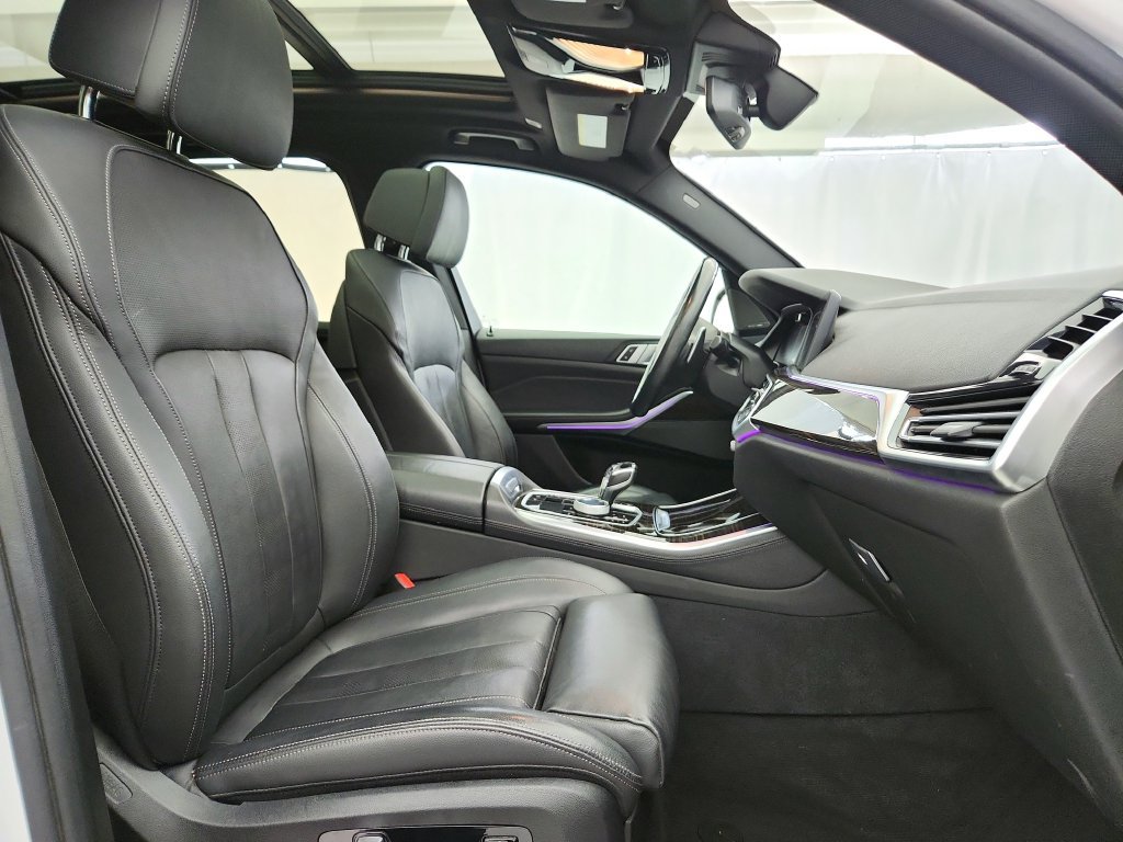 Used 2019 BMW X5 xDrive50i w/ M Sport Package AWD/4WD image 32