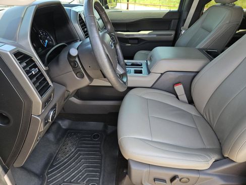 Used 2020 Ford Expedition XLT w/ Equipment Group 202A RWD image 27