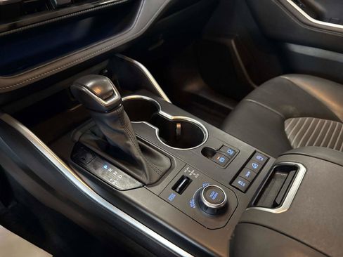 Used 2021 Toyota Highlander XSE image 23