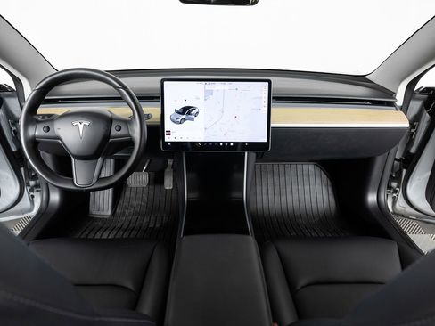 Used 2018 Tesla Model 3 Long Range image 29