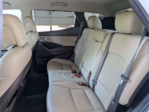 Used 2017 Hyundai Santa Fe Sport image 16