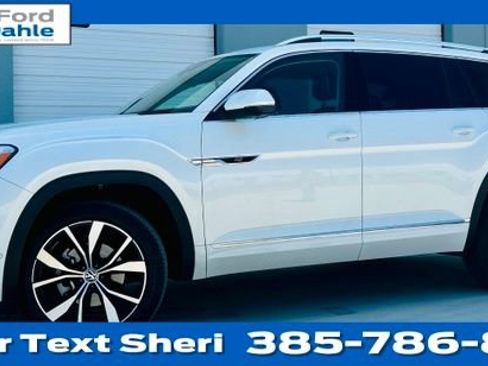 Used 2024 Volkswagen Atlas SEL Premium R-Line AWD/4WD image 1