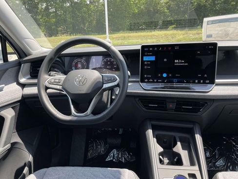 New 2026 Volkswagen Tiguan S FWD image 10