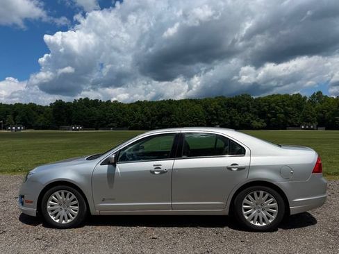 Used 2011 Ford Fusion Hybrid w/ 502A Rapid Spec Order Code FWD image 2