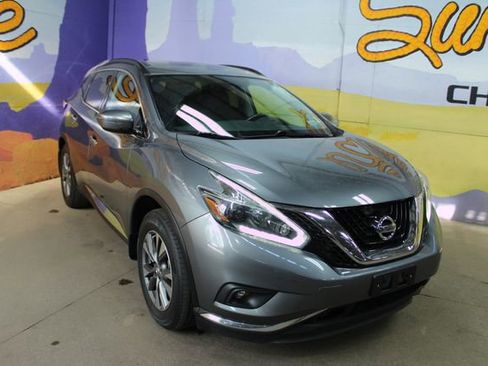 Used 2018 Nissan Murano SV AWD/4WD image 2