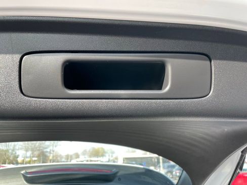 Certified 2024 Honda HR-V LX image 41