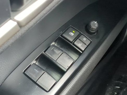 Used 2025 Toyota Camry LE w/ Convenience Package FWD image 22
