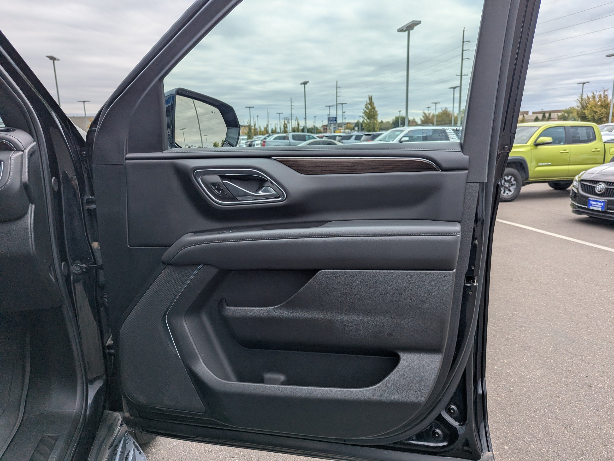 Certified 2023 GMC Yukon SLE w/ Gmc Pro Safety Plus Package AWD/4WD image 44