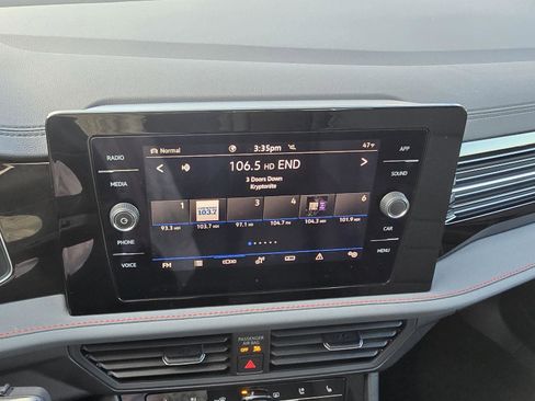 Used 2025 Volkswagen Jetta GLI Autobahn image 19