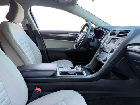 Used 2018 Ford Fusion S image 14