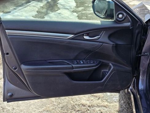 Used 2016 Honda Civic Touring image 10