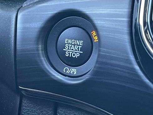 Used 2020 Jeep Grand Cherokee Limited X image 33