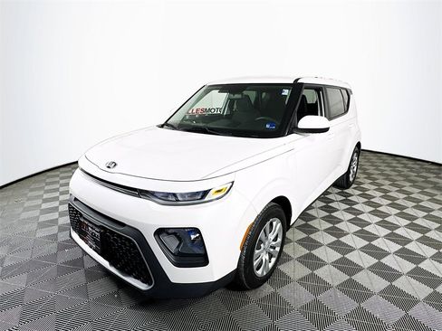 Used 2020 Kia Soul LX image 3