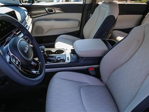New 2026 Kia Carnival SX w/ SX Dark Edition Package FWD image 15