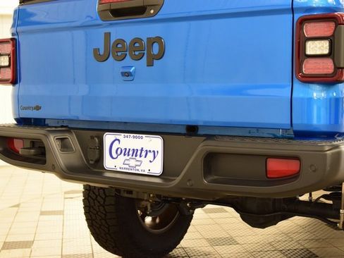 Used 2024 Jeep Gladiator Sport image 22