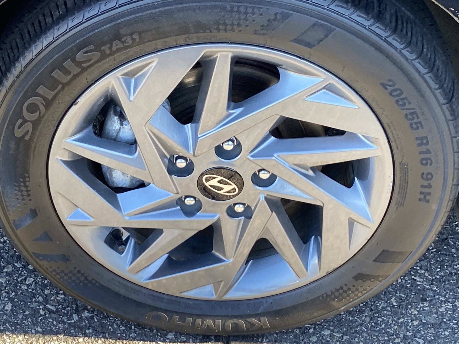 Used 2024 Hyundai Elantra SEL FWD image 24