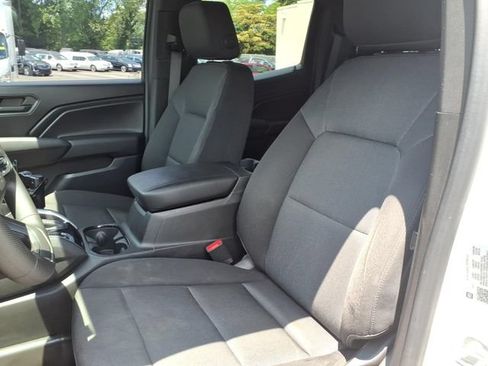 Used 2023 Chevrolet Colorado W/T AWD/4WD image 17