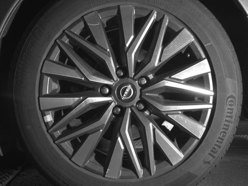 Used 2025 Nissan Altima 2.5 SV image 14