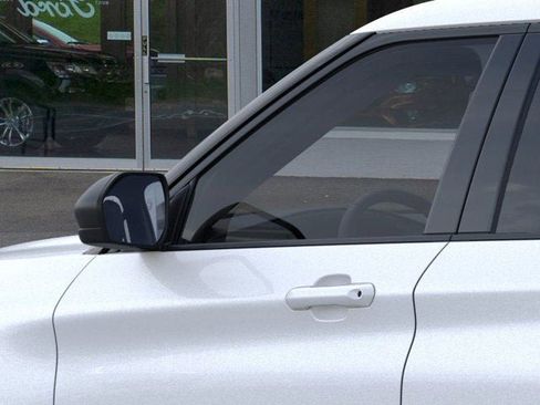 New 2025 Ford Explorer Active image 20