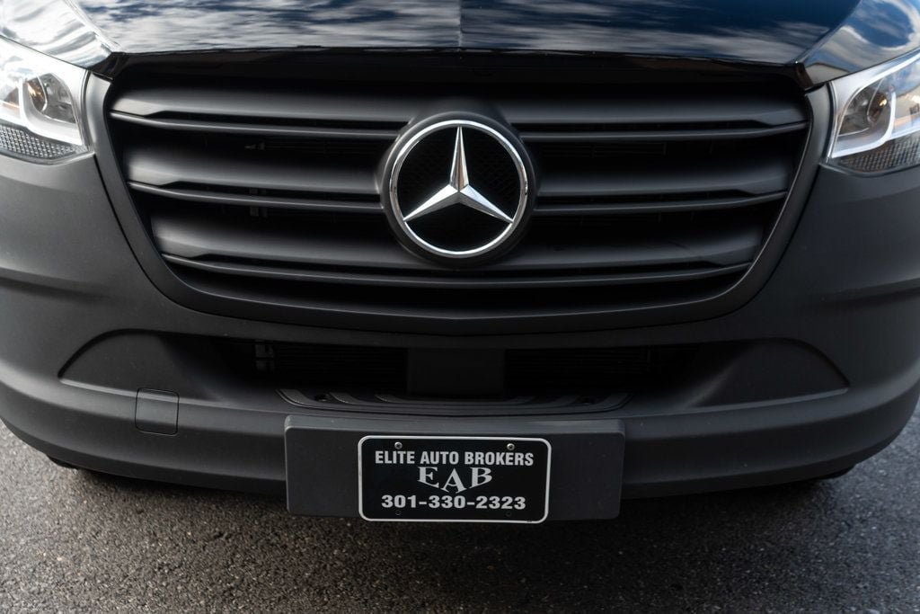 Used 2024 Mercedes-Benz Sprinter 2500 image 33
