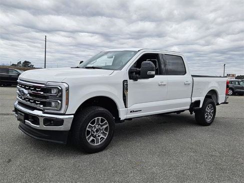 Certified 2024 Ford F250 Lariat image 3