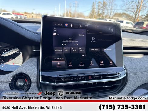 Used 2023 Jeep Compass Latitude image 17