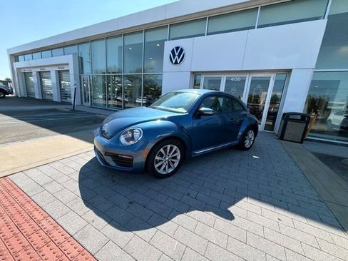 Used 2018 Volkswagen Beetle 2.0T S FWD image 4
