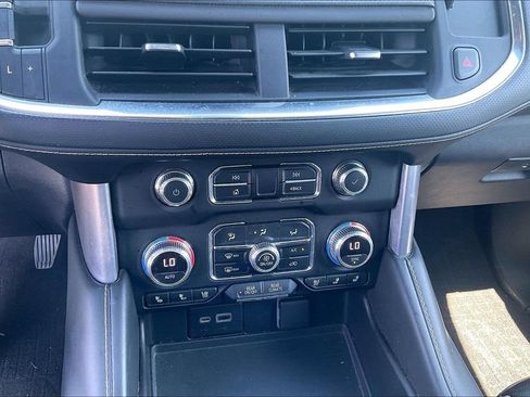 Used 2021 GMC Yukon SLT w/ SLT Luxury Package AWD/4WD image 36