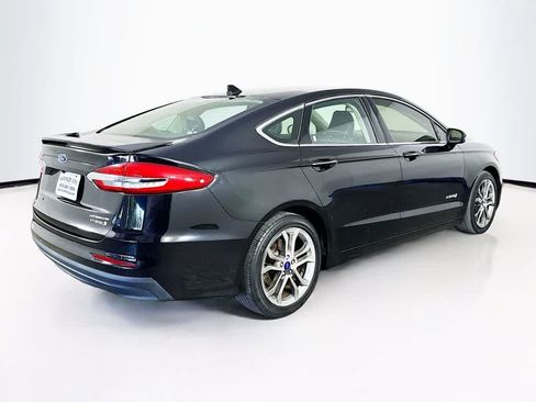 Used 2019 Ford Fusion Titanium FWD image 25