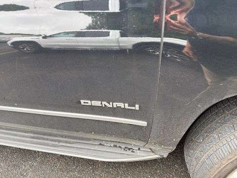 Used 2019 GMC Yukon Denali w/ Open Road Package AWD/4WD image 4