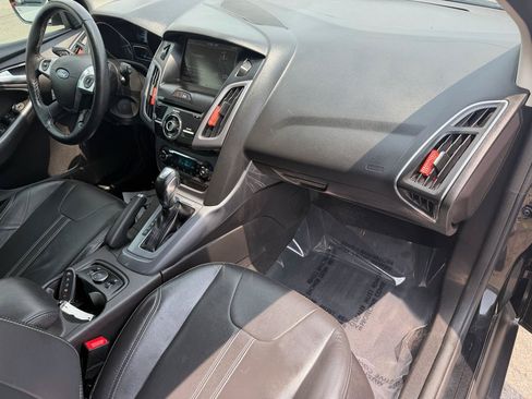 Used 2014 Ford Focus Titanium FWD image 48