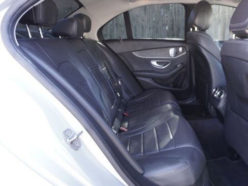 Used 2020 Mercedes-Benz C 300 Sedan image 9