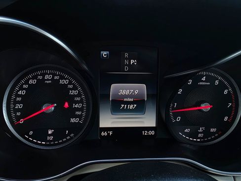 Used 2017 Mercedes-Benz C 300 4MATIC Sedan image 27