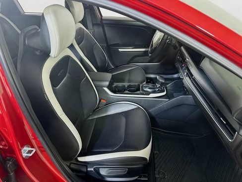 Used 2025 Kia K4 GT-Line Turbo image 12